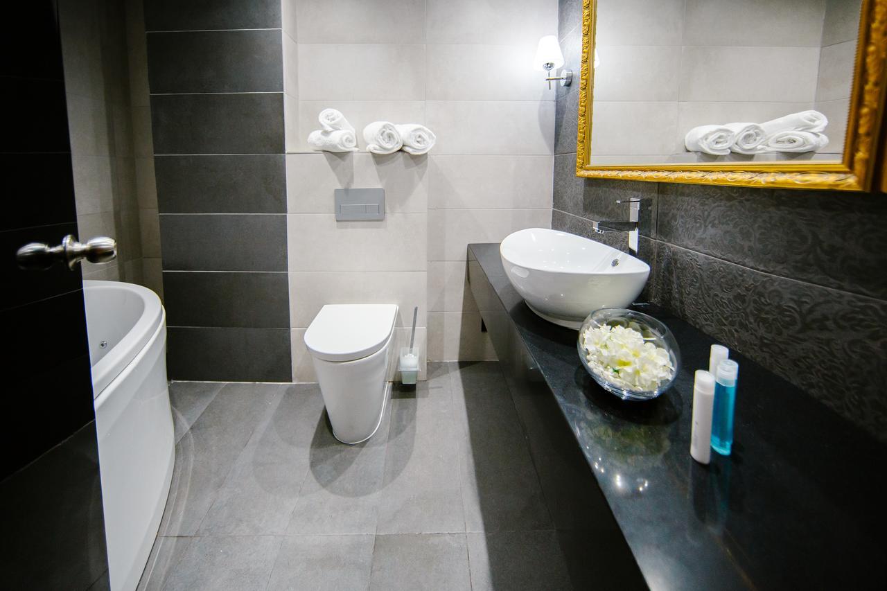 Qbic City Hotel Larnaca Exterior photo