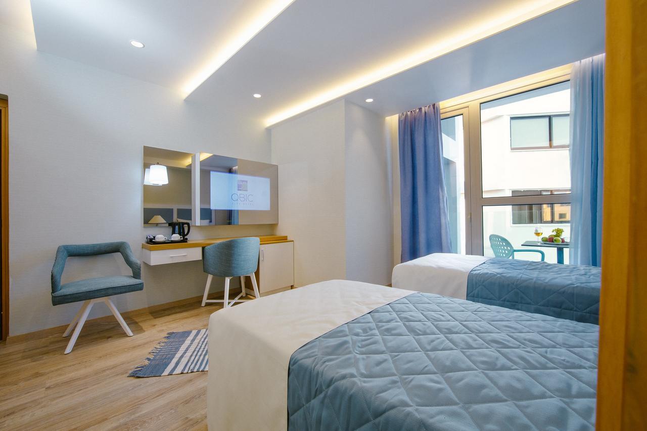 Qbic City Hotel Larnaca Exterior photo