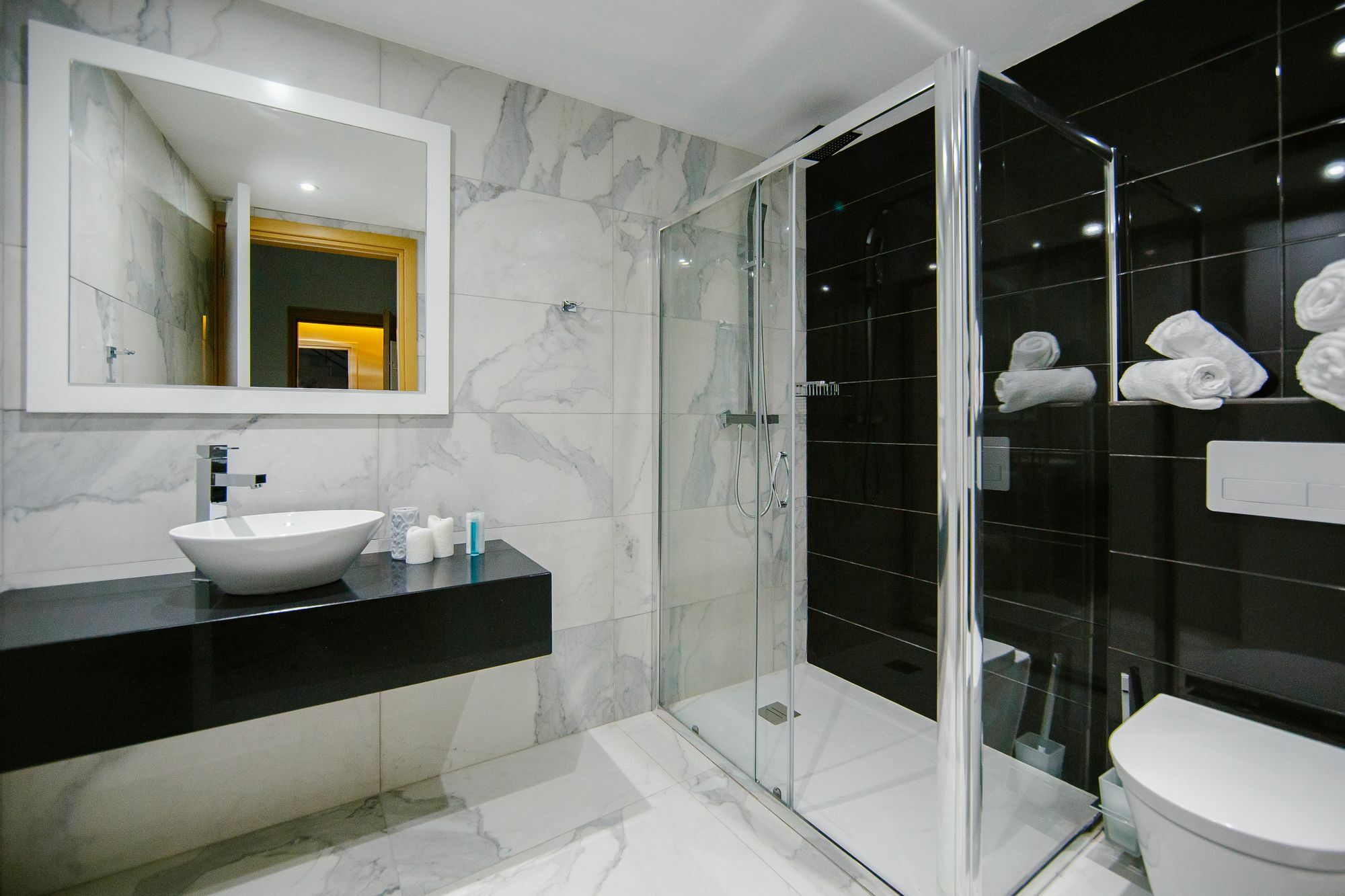 Qbic City Hotel Larnaca Exterior photo
